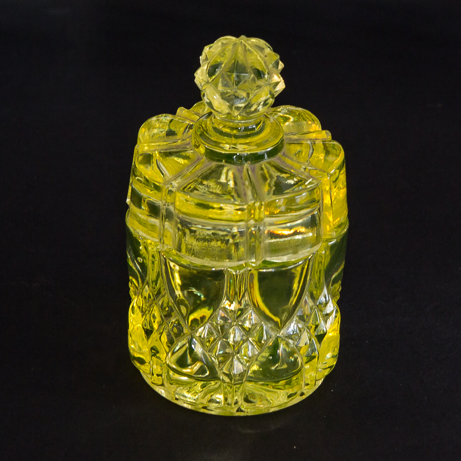 Uranium Glass – The Glow in the Dark Phenomenon | Explore Nuclear