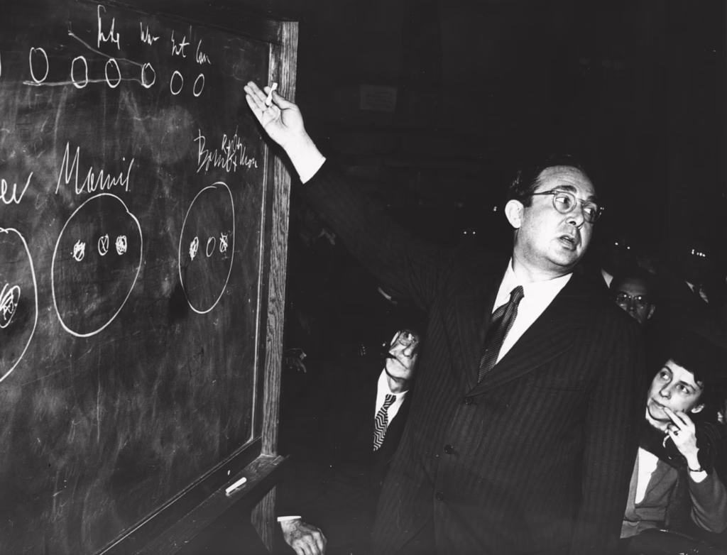 Leo Szilard lecturing on the nuclear fission process.