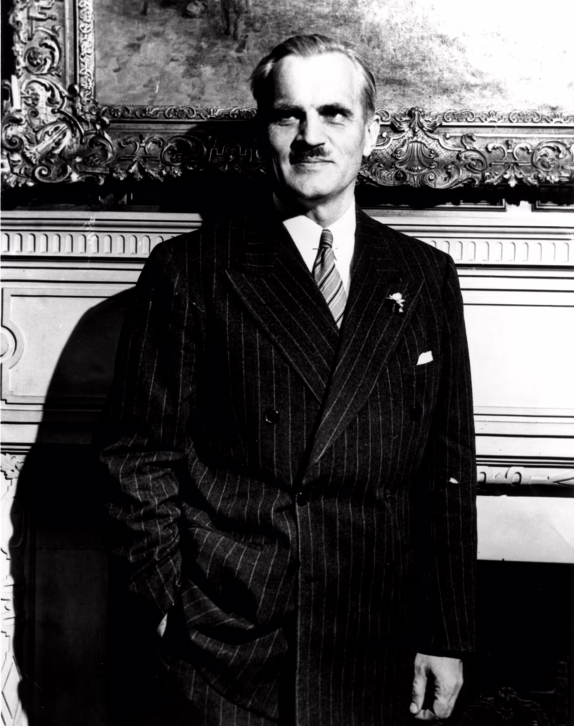 Arthur Compton at Oak Ridge National Laboratory